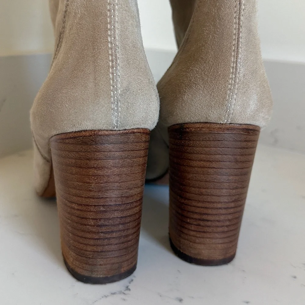 Free People Dakota Block Heel suede slouchy Boots Women’s size 40/ 9 Tan Color